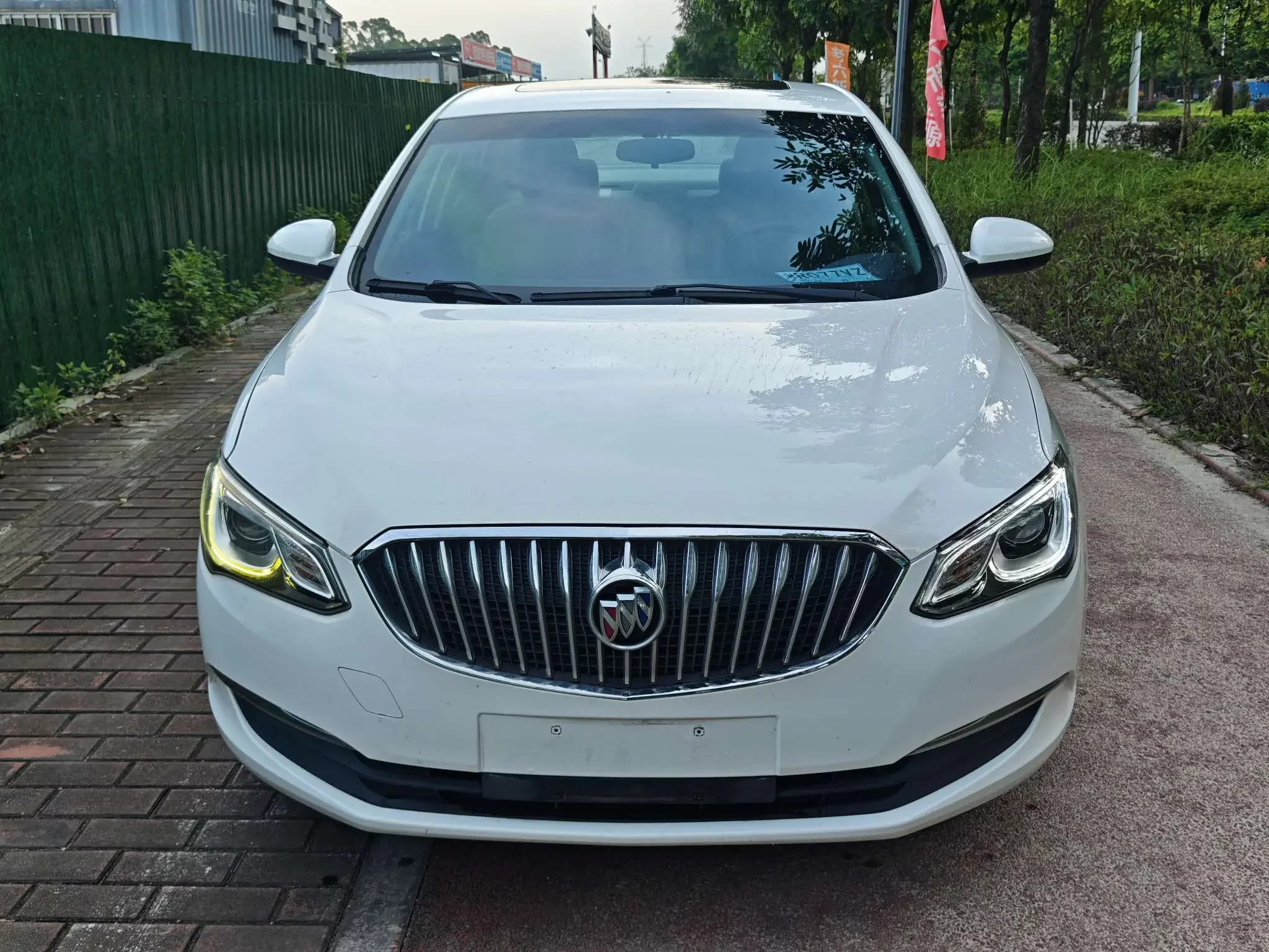 Buick Yinglang