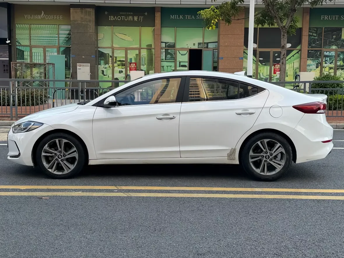 Hyundai lead