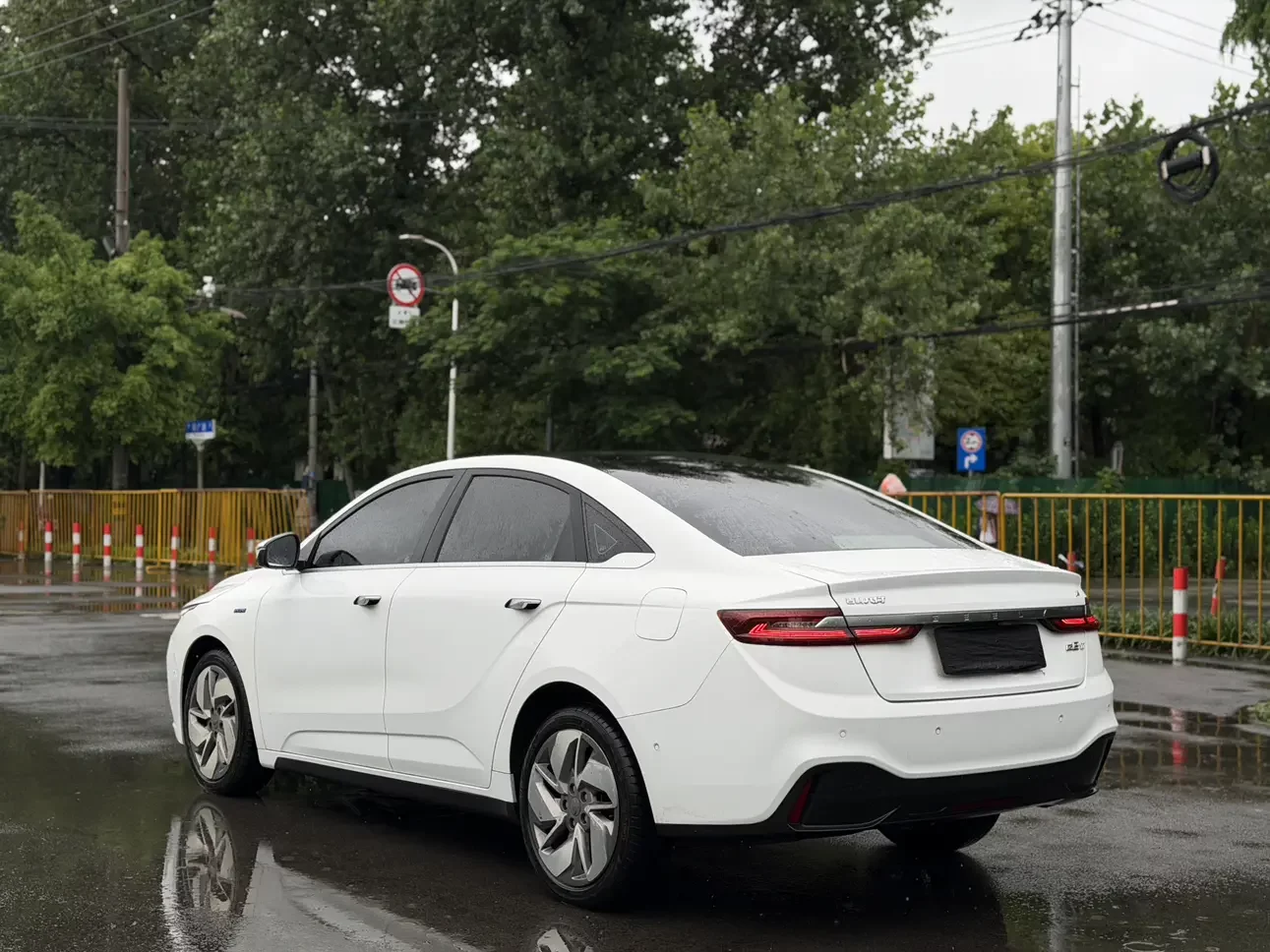 Geely Geometry A