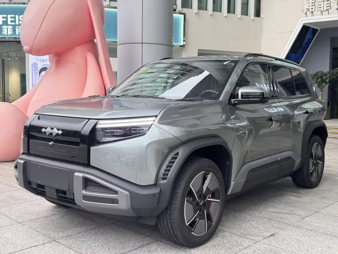 BYD Leopard Titanium 3