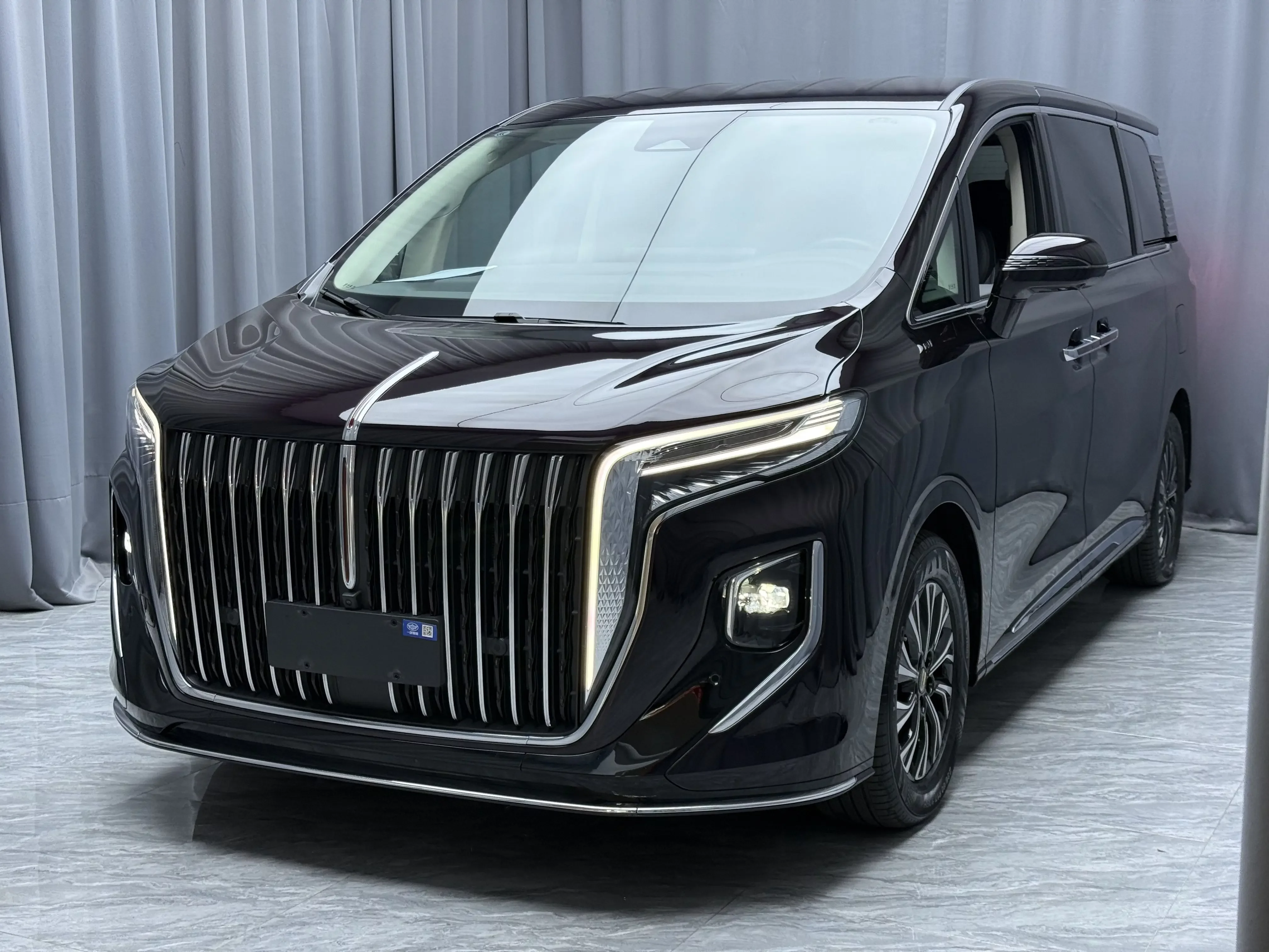 Hongqi HQ9