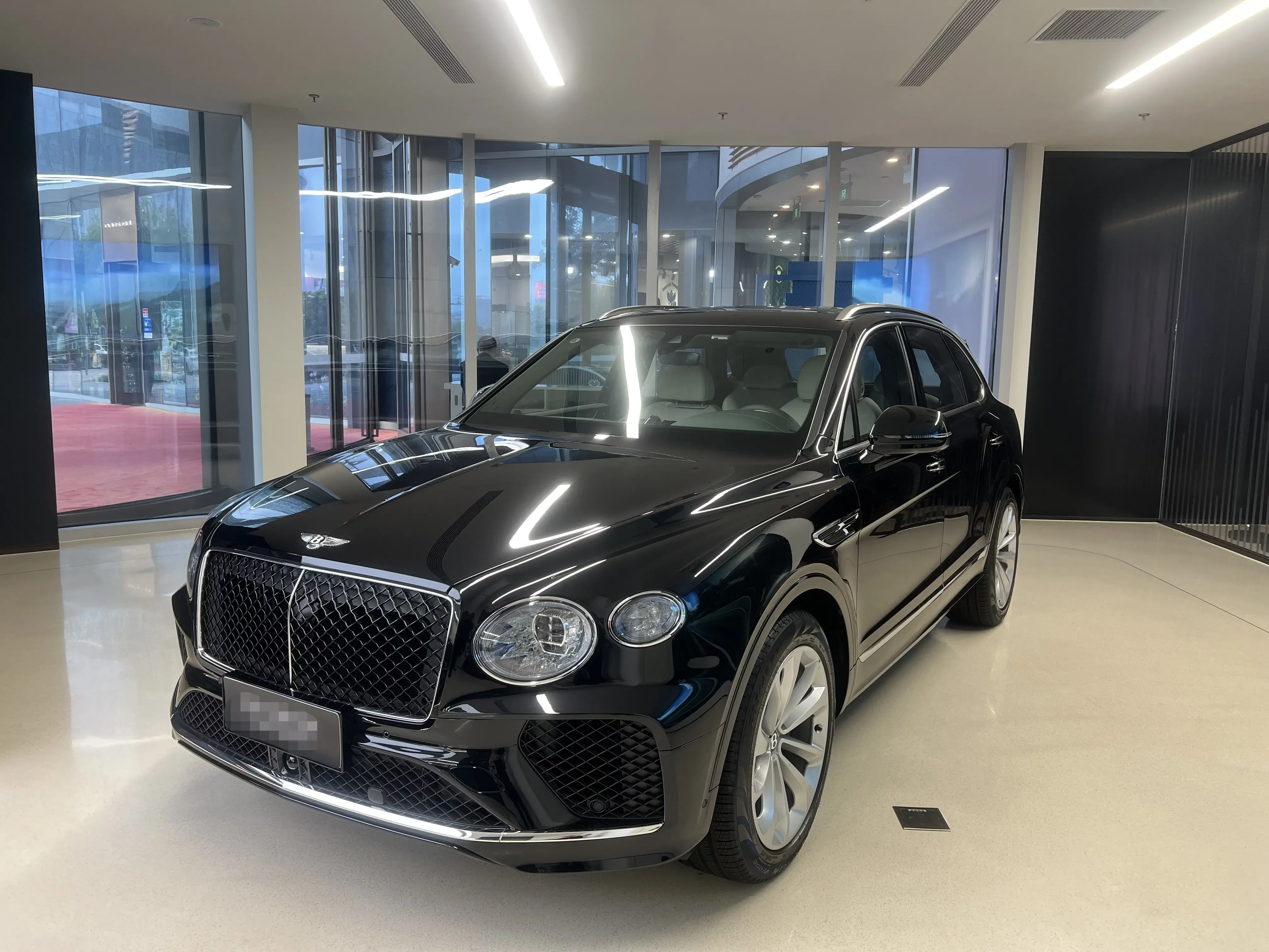 Bentley Bentayga  из Китая