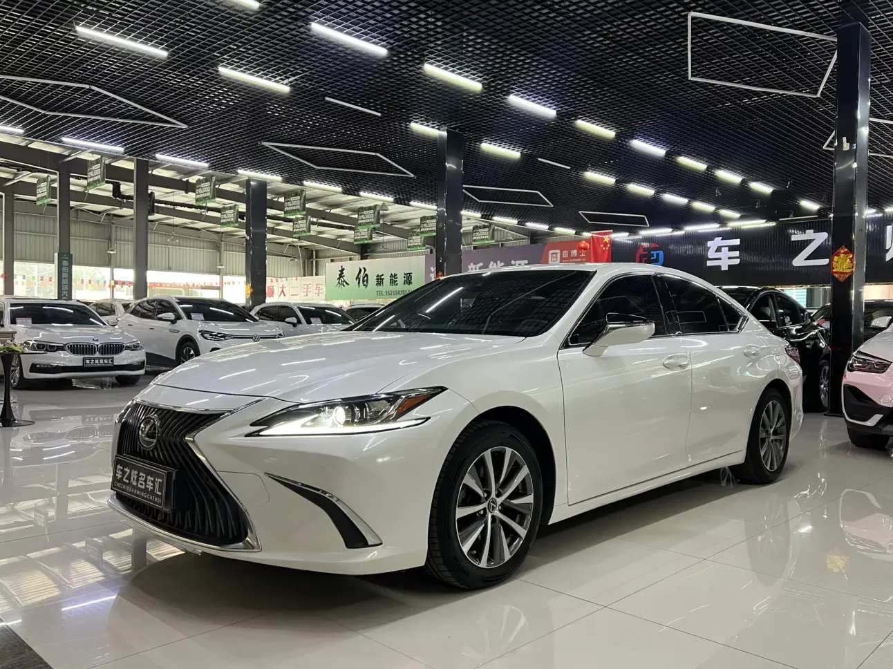 Lexus ES
