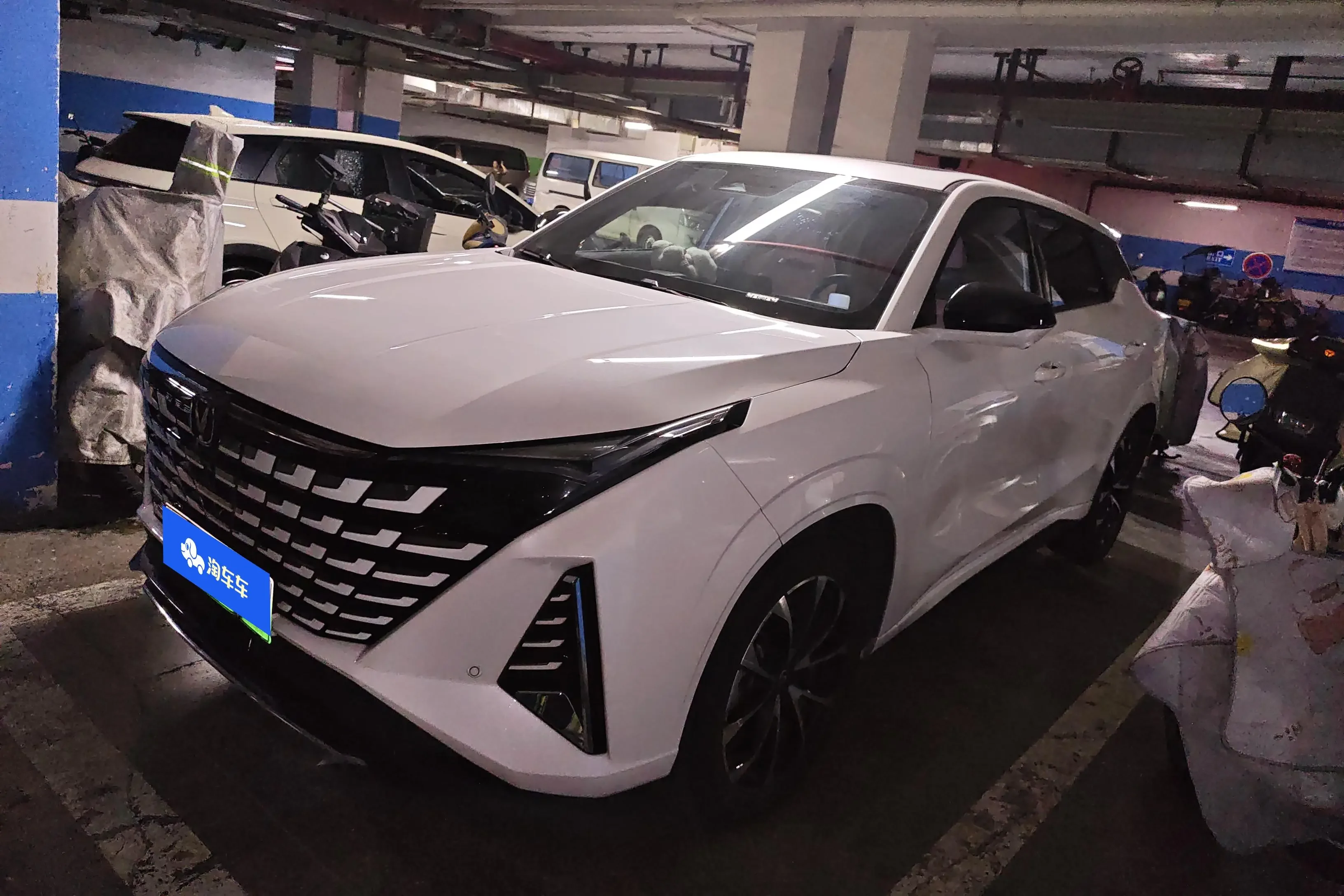 Changan UNI-Z PHEV  из Китая