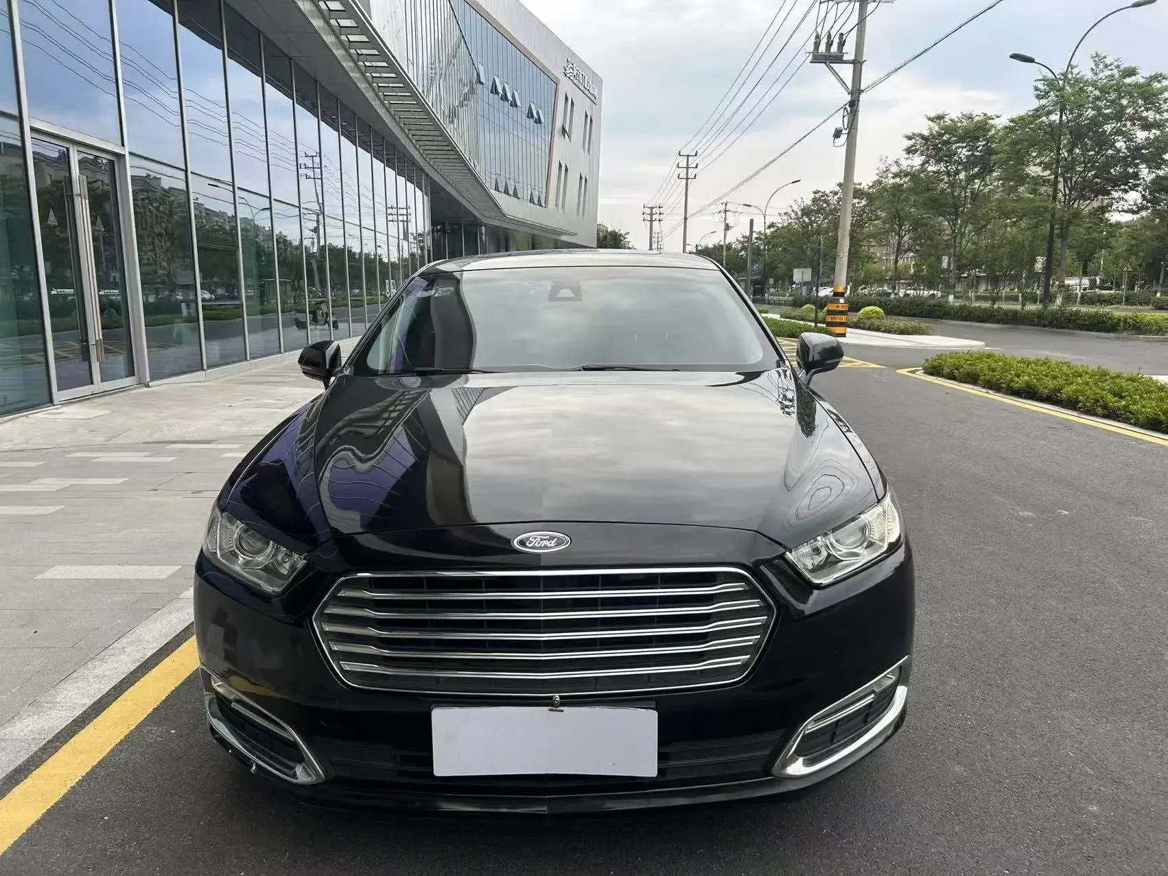 Ford Taurus