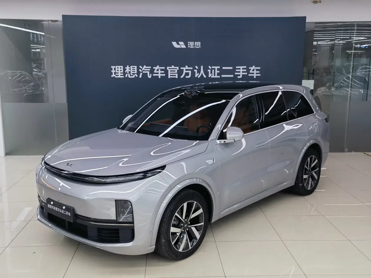 Lixiang L8