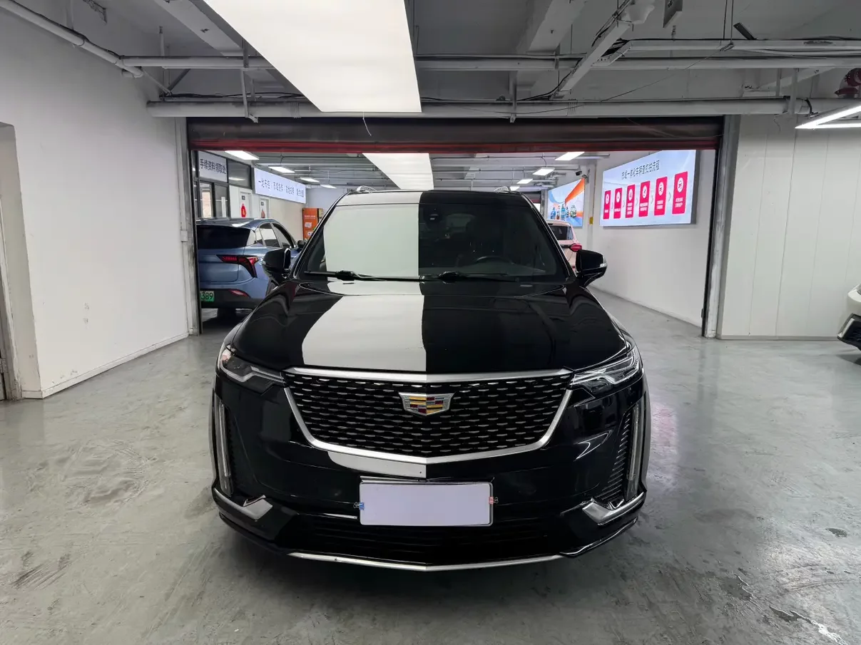 Cadillac XT6