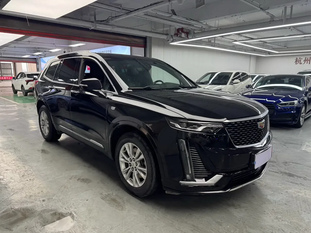 Cadillac XT6