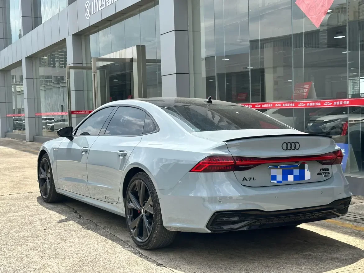Audi A7L