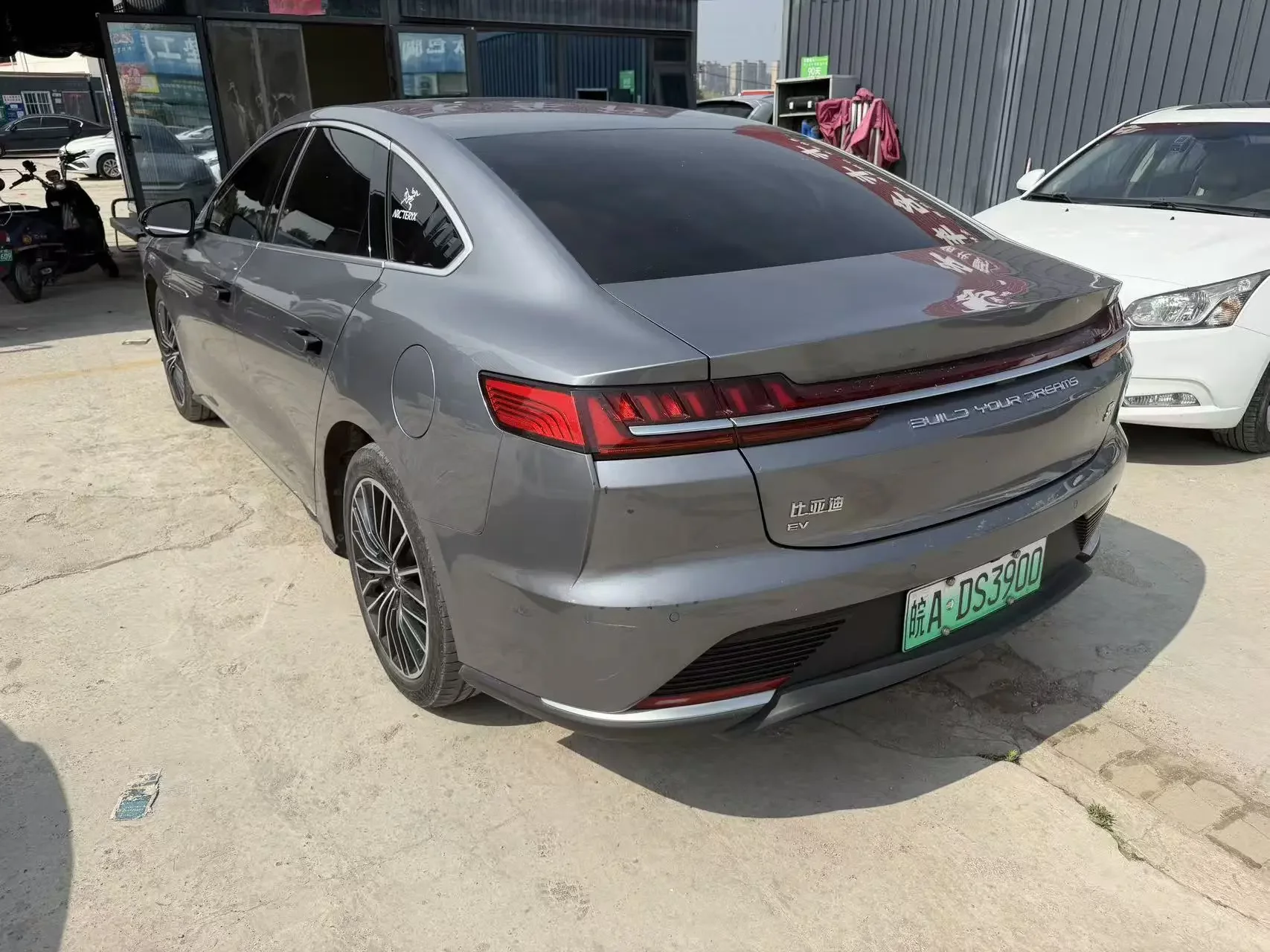 BYD Han EV