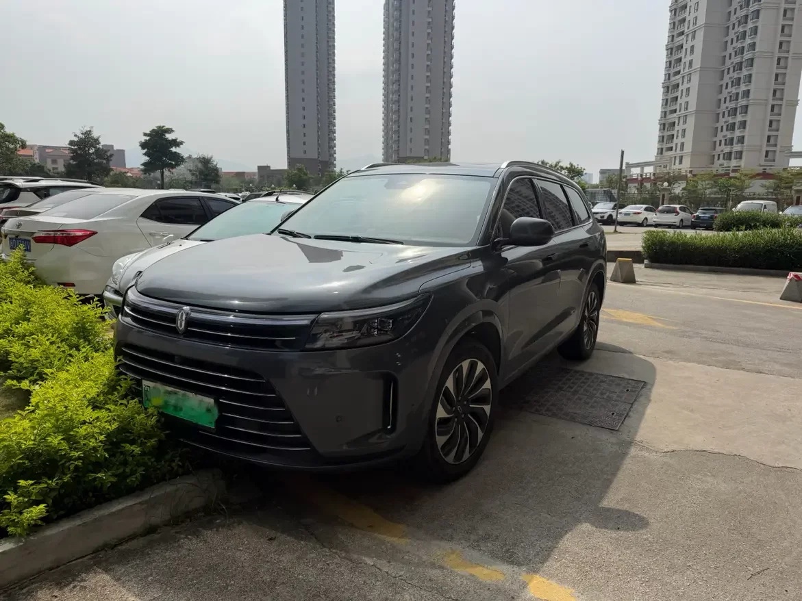 AITO M7