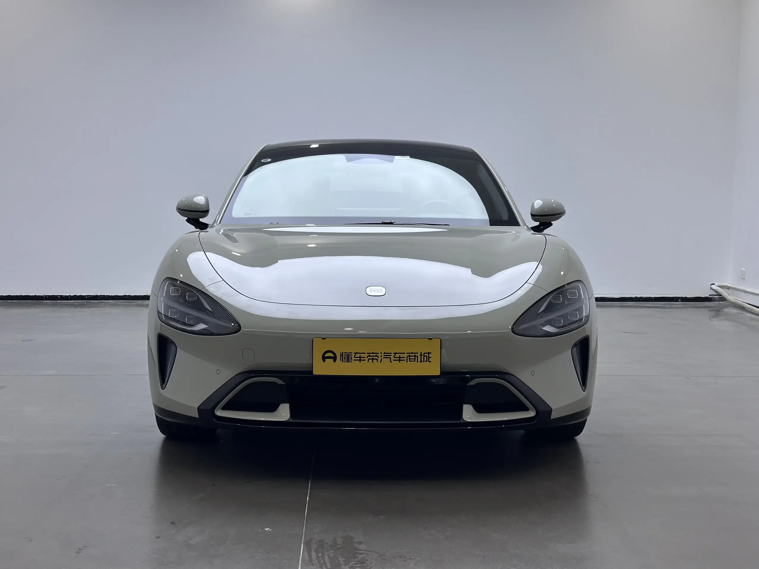 Xiaomi car Xiaomi SU7  из Китая