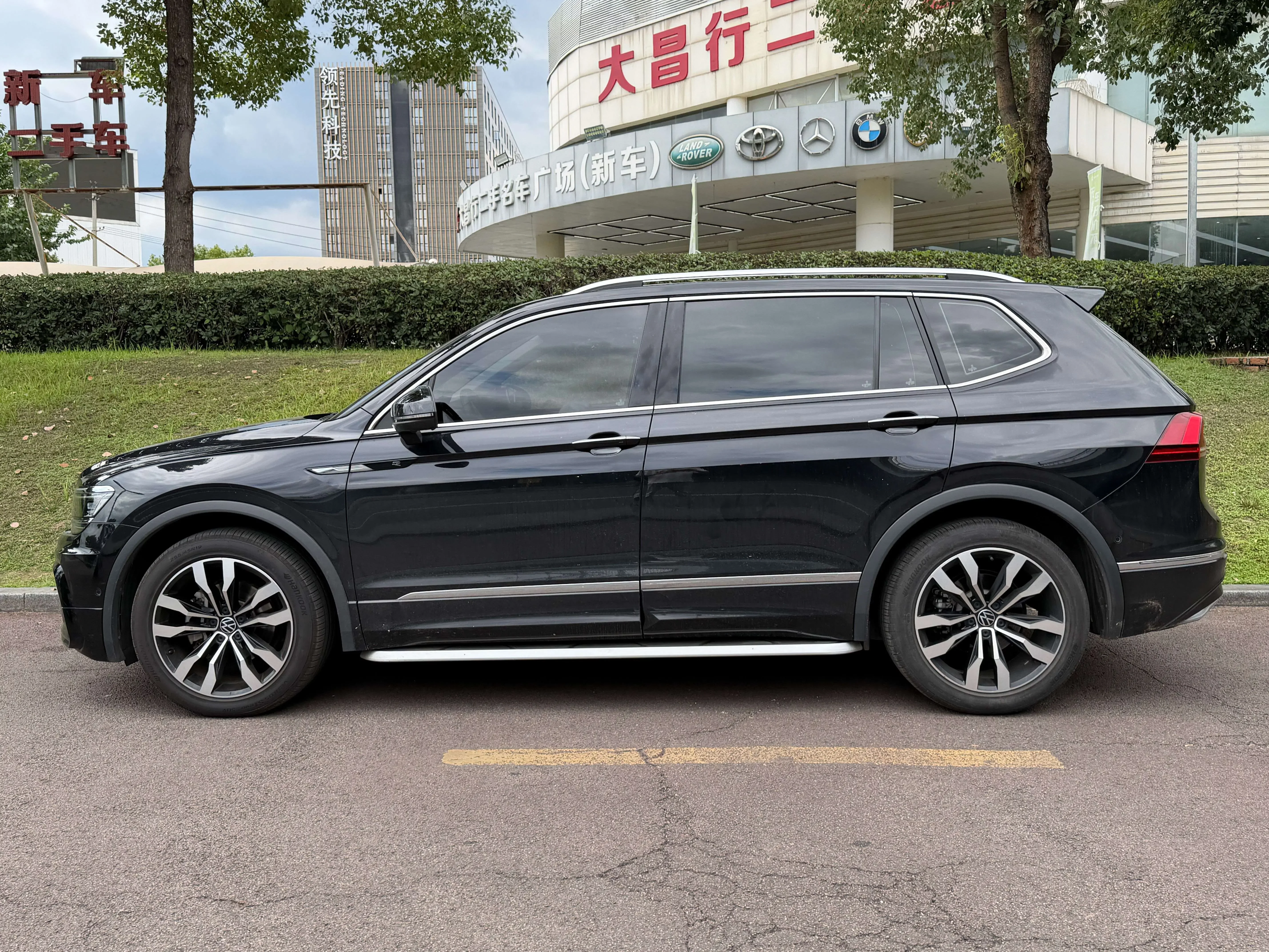 Volkswagen Tiguan L