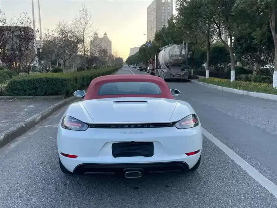 Porsche 718