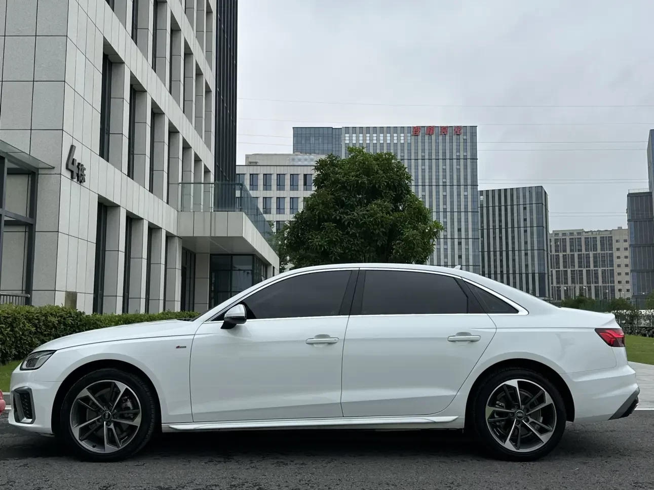 Audi A4L