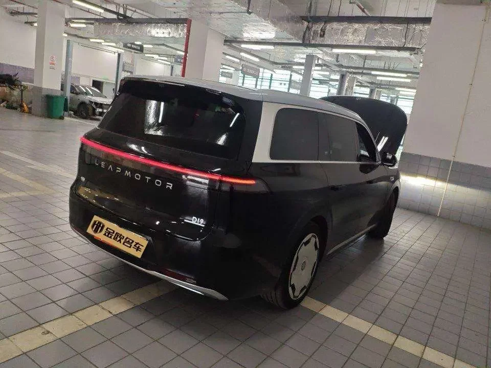 Leapmotor D19