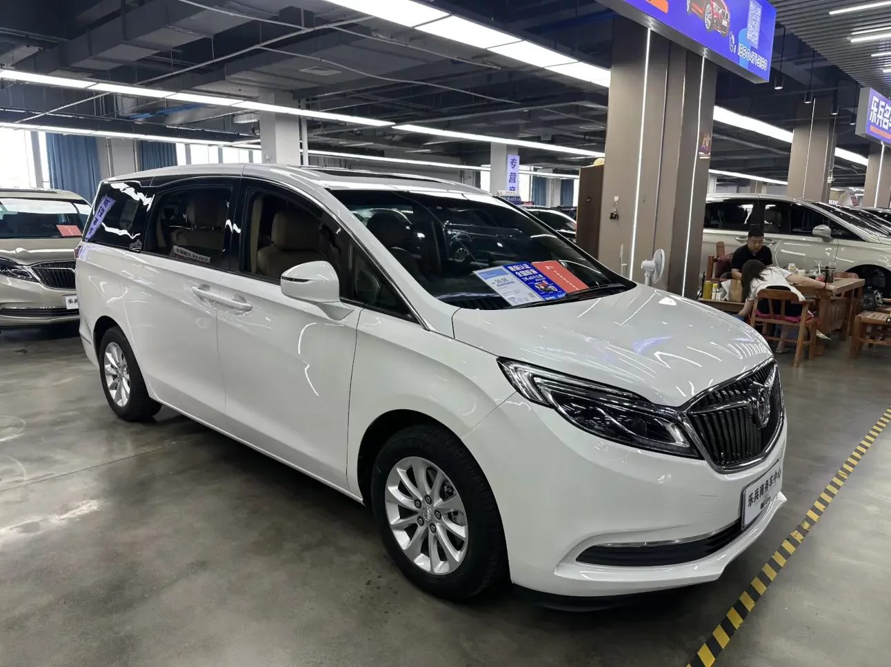 Buick GL8