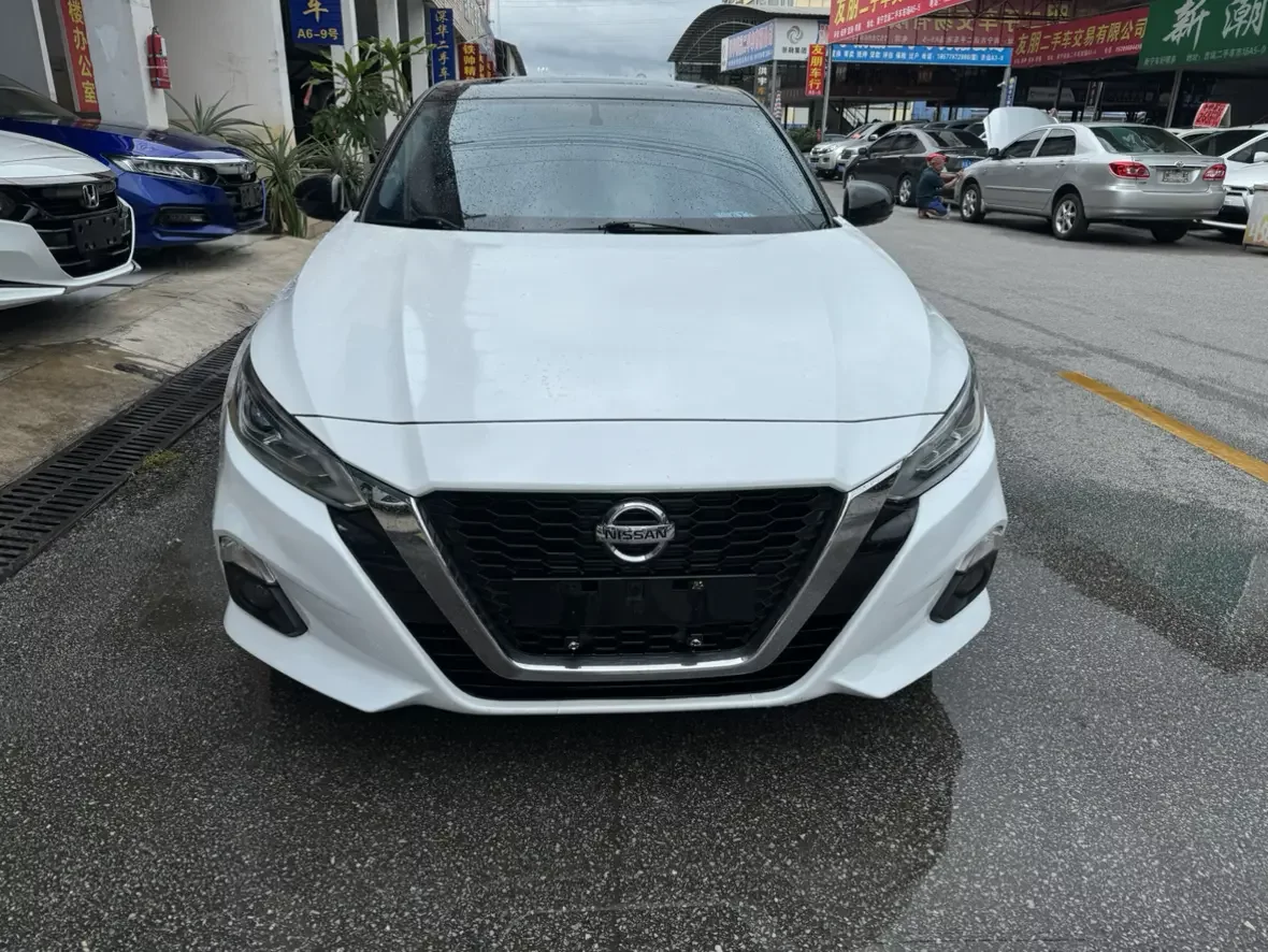 Nissan Altima