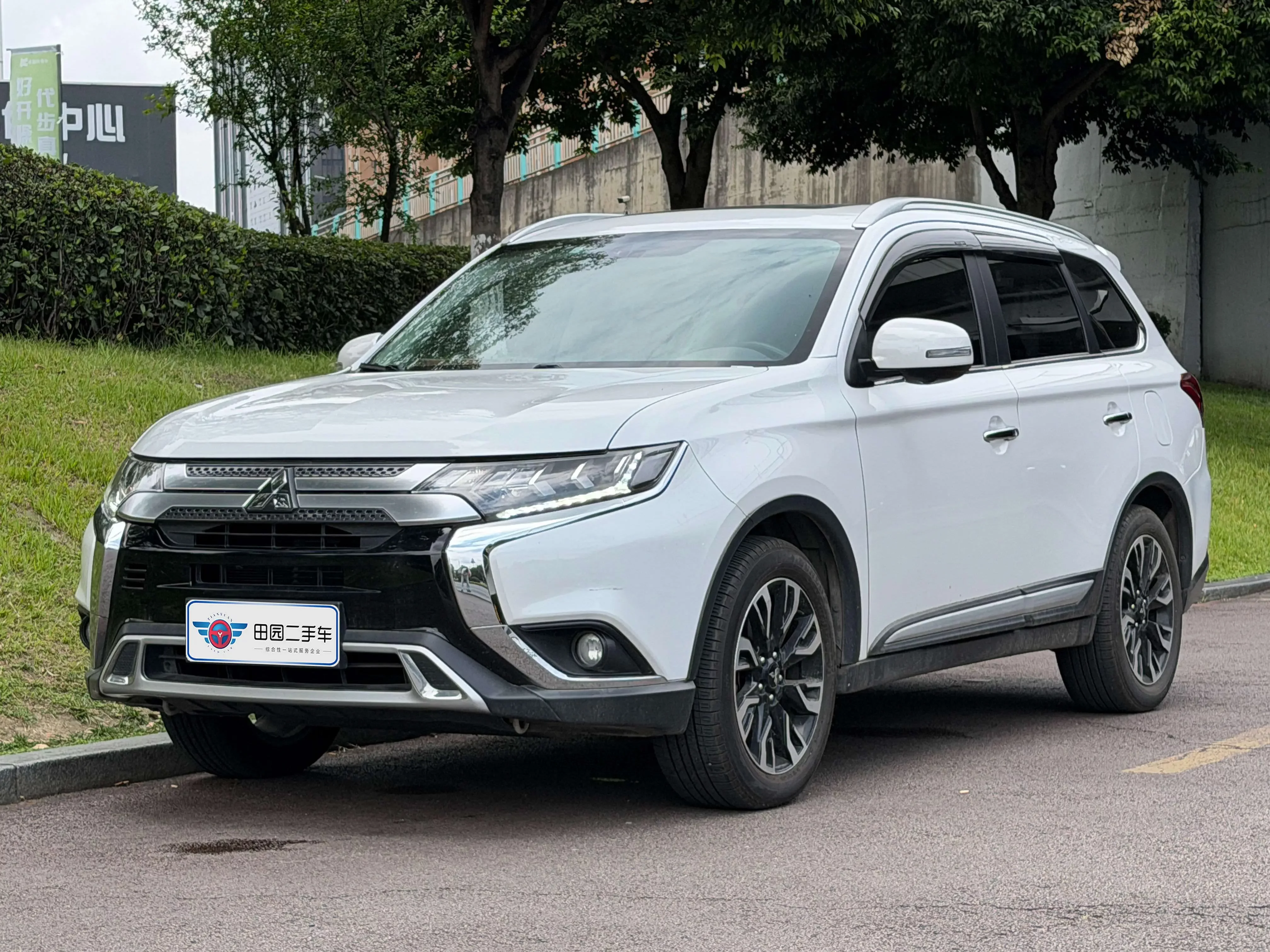 Mitsubishi Outlander  из Китая