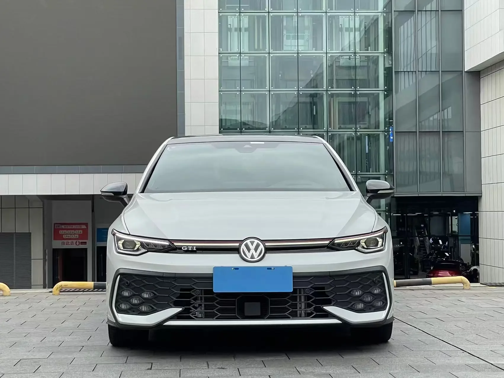 Volkswagen Golf GTI