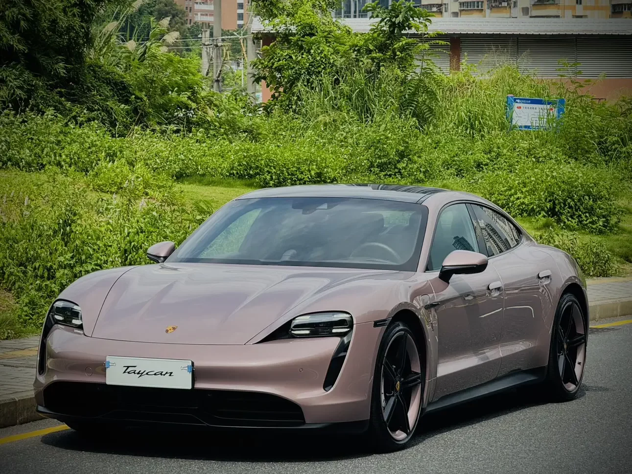 Porsche Taycan