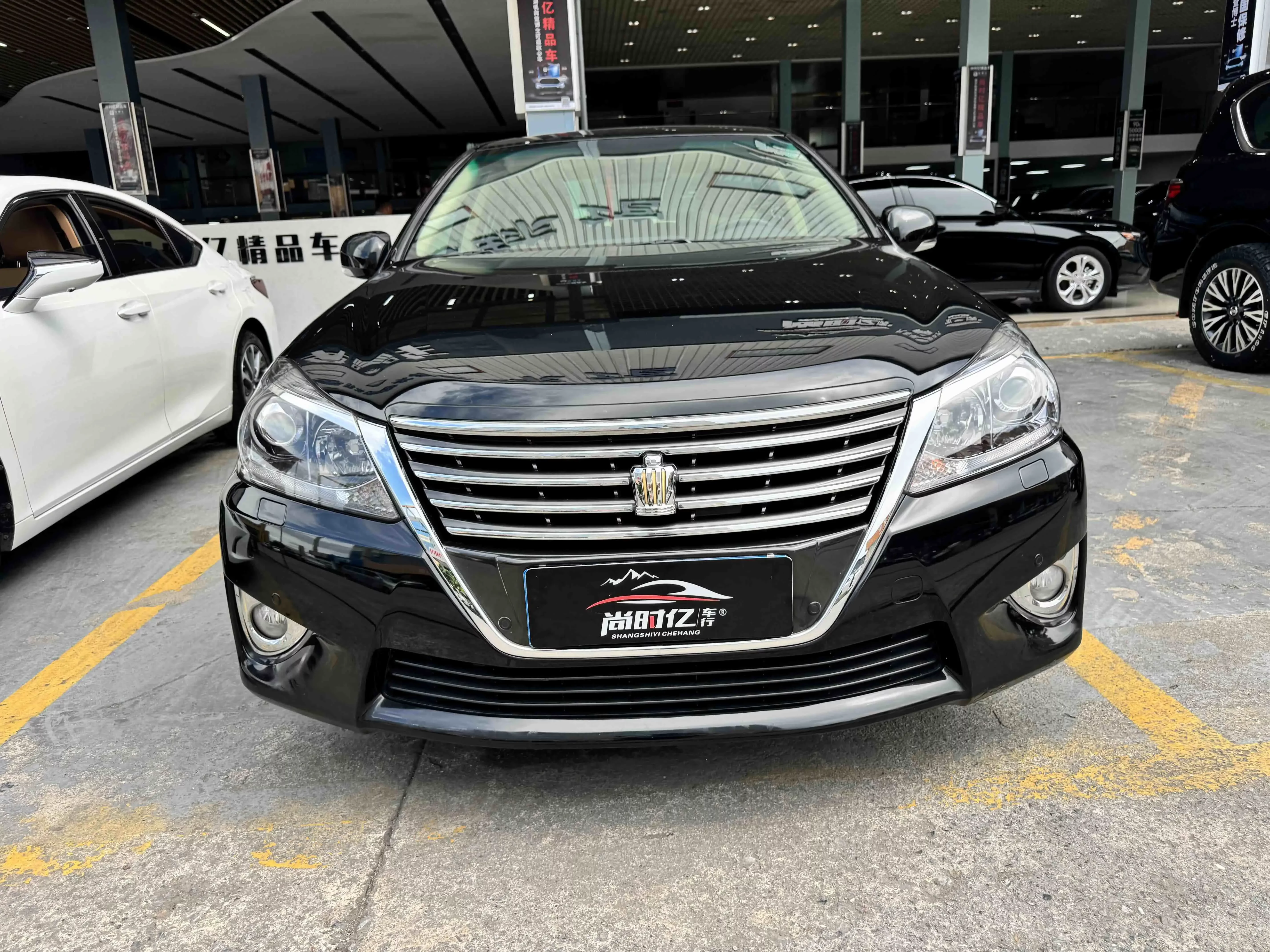 Toyota crown