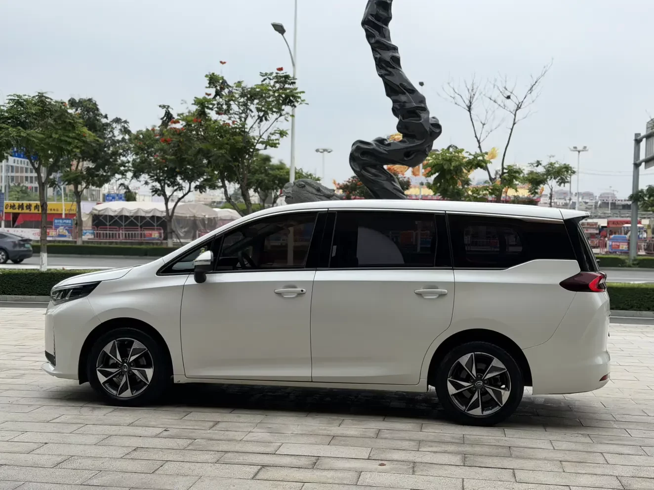 GAC Trumpchi M6
