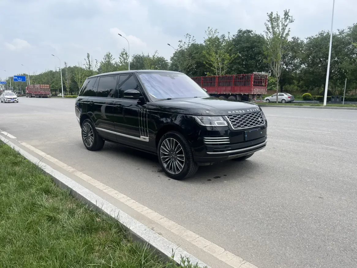 Land Rover range rover