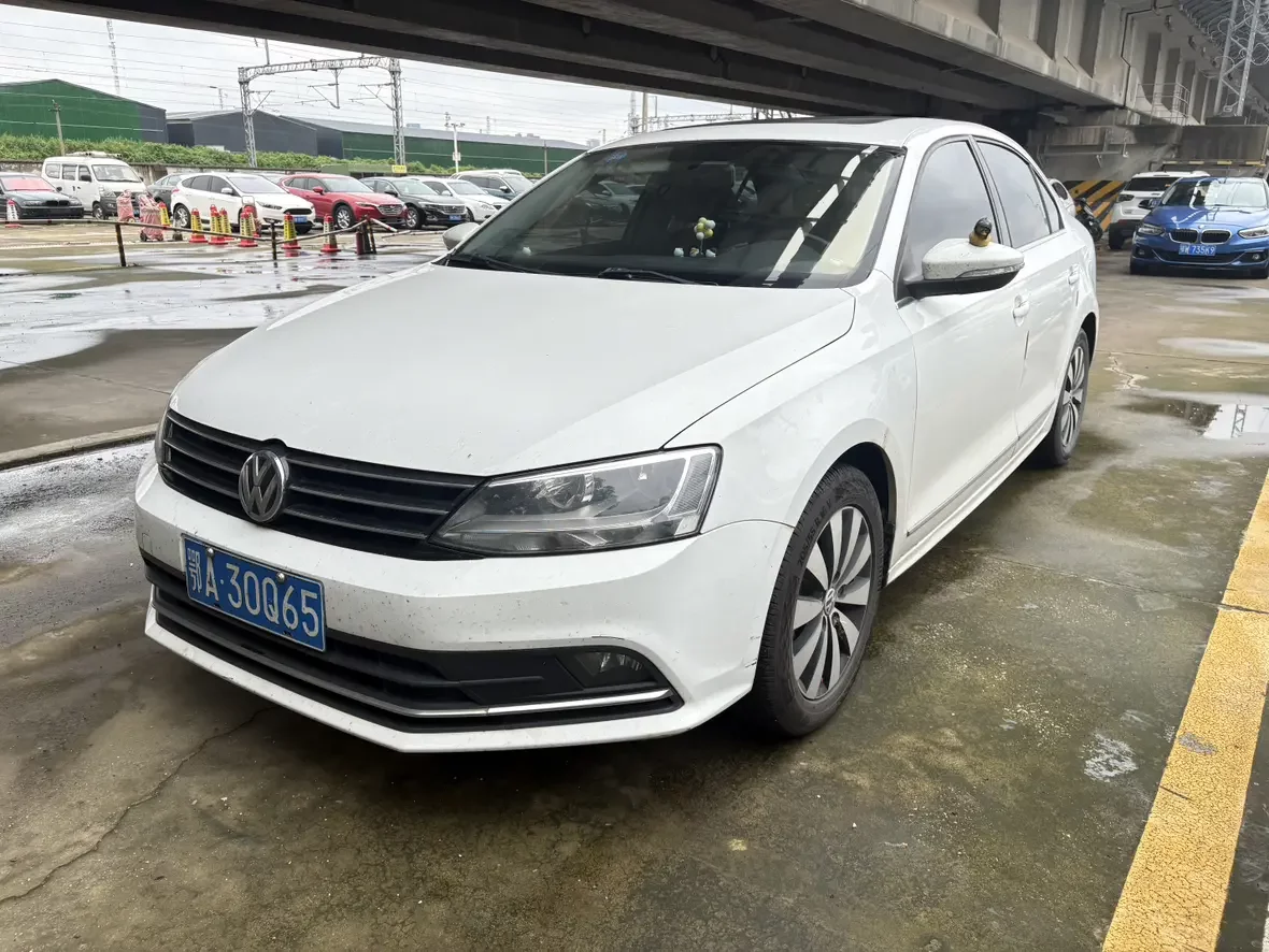 Volkswagen Sagitar
