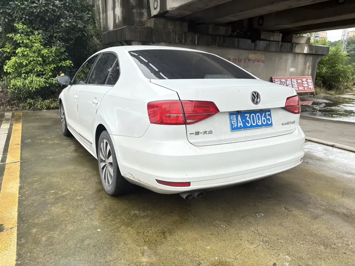 Volkswagen Sagitar