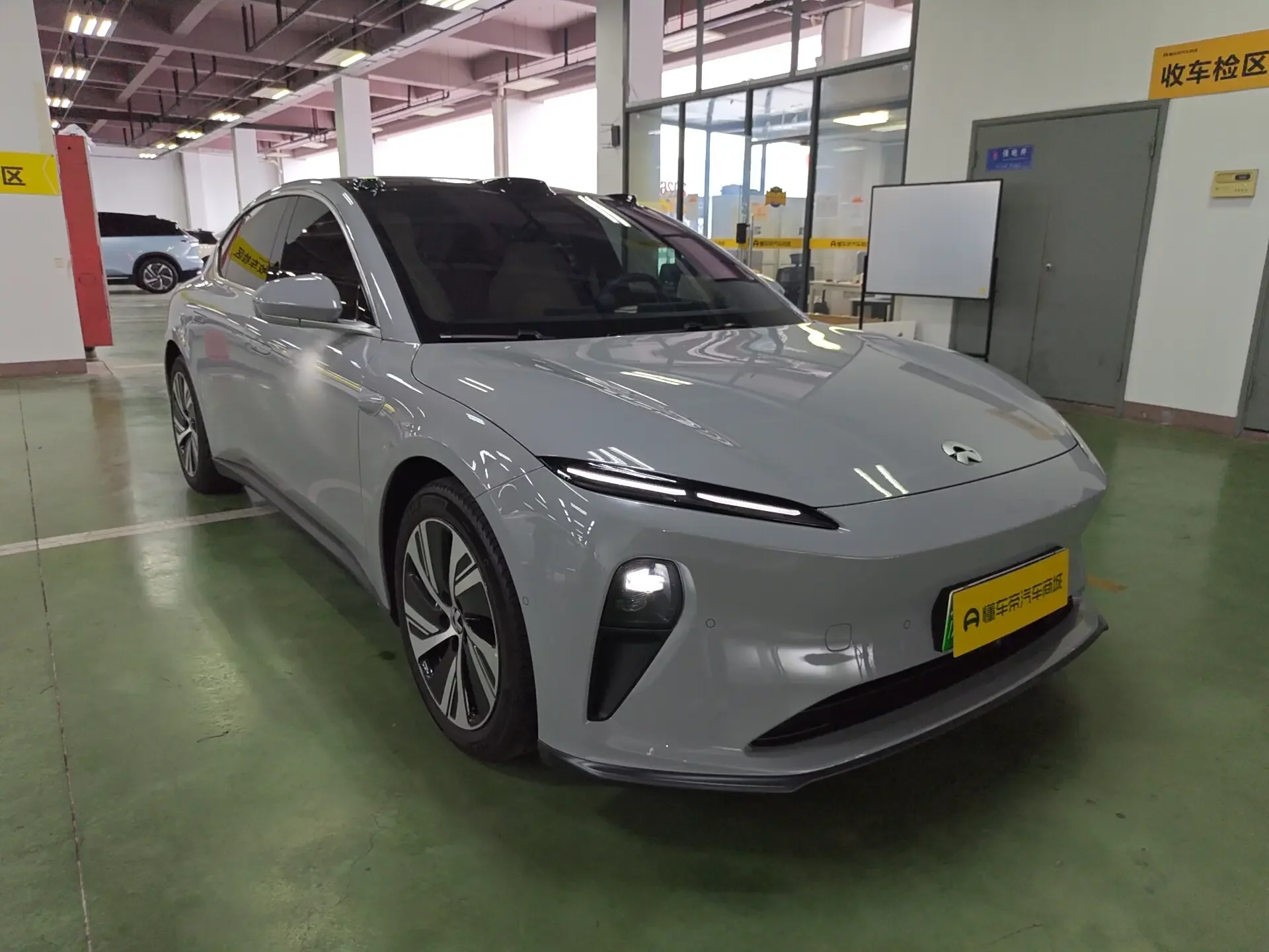 NIO ET5
