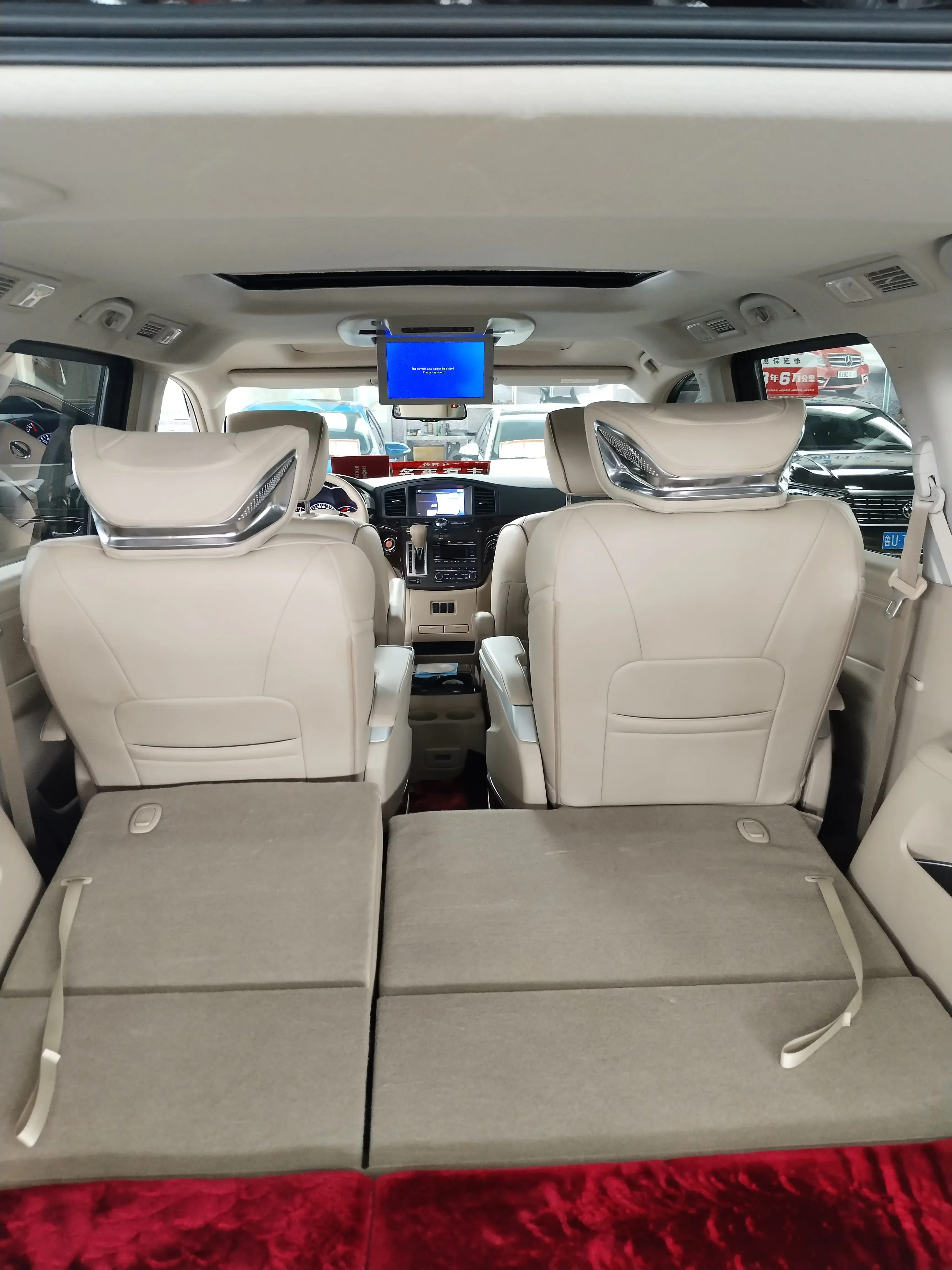 Nissan nobleman