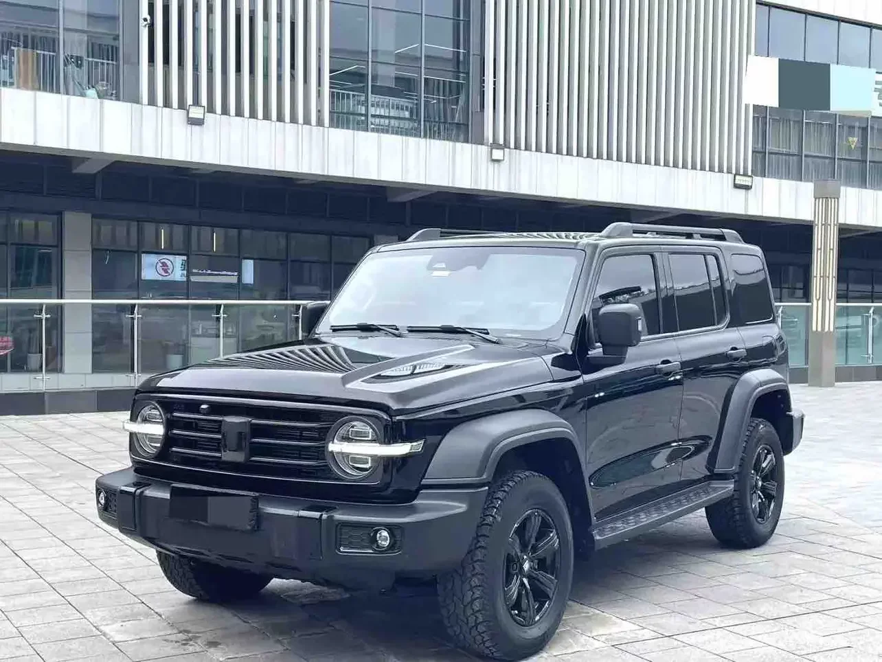 Tank 300