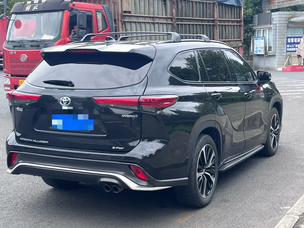 Toyota Crown Kluger