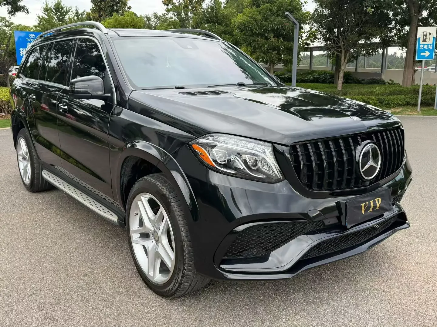 Mercedes-Benz GL Class
