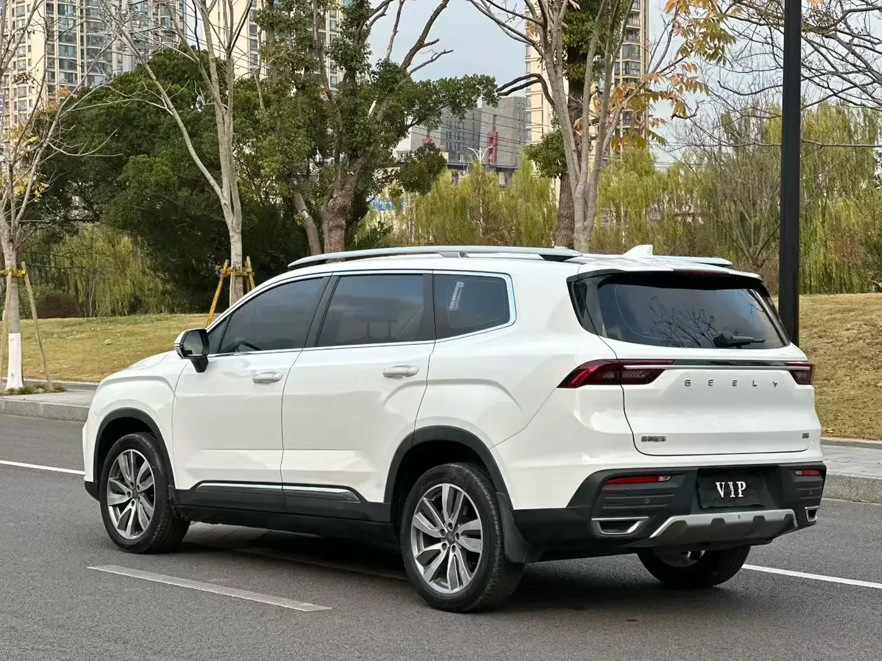 Geely Okavango
