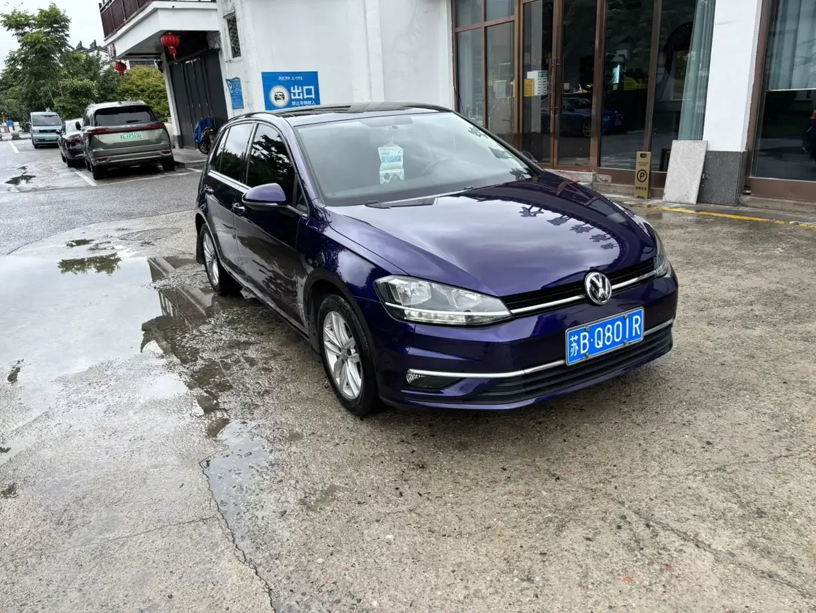 Volkswagen golf