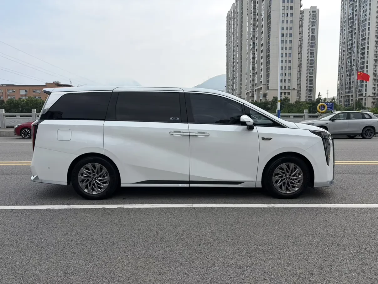 GAC Trumpchi aspires to the M8