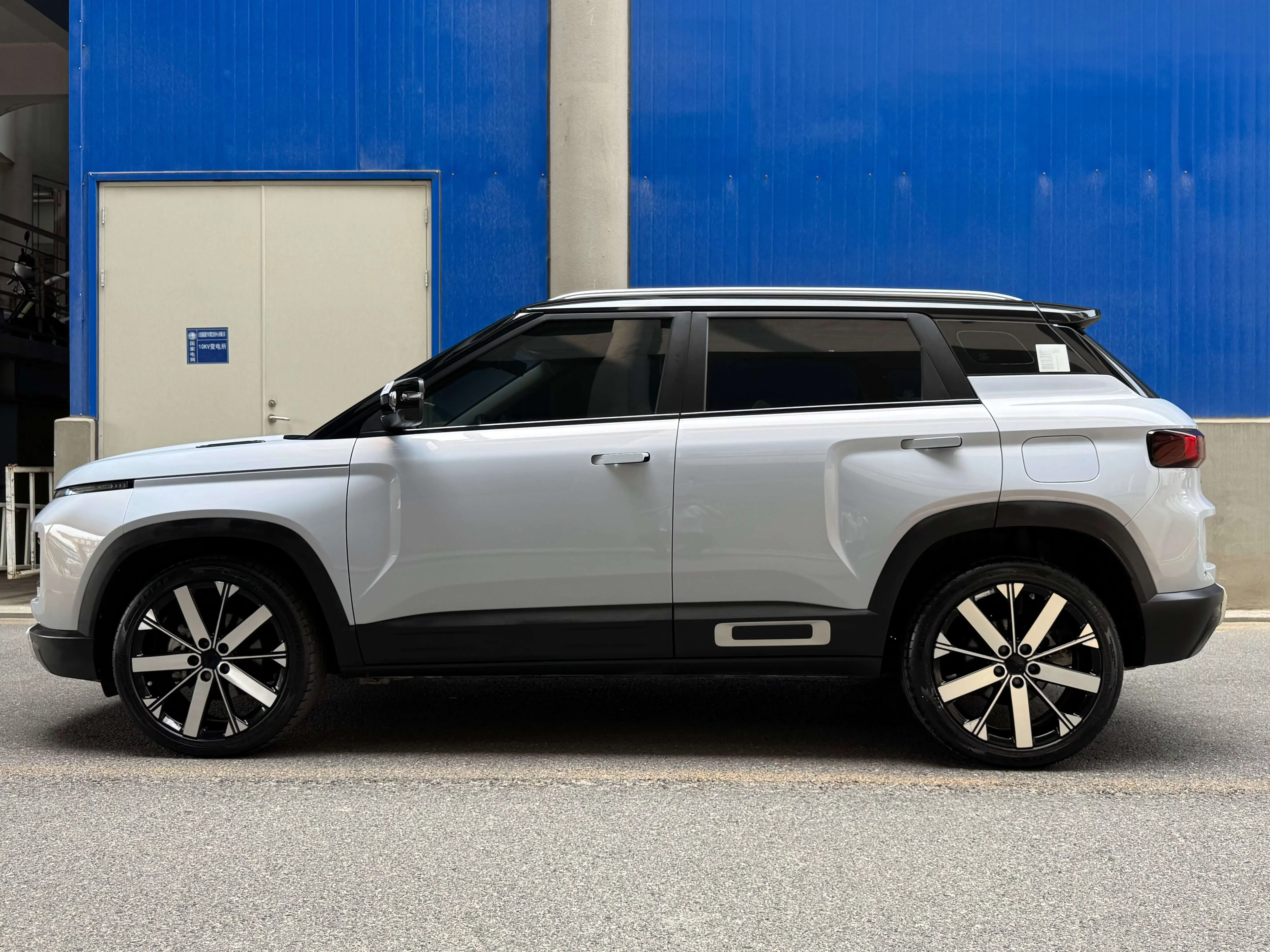 Geely ICON