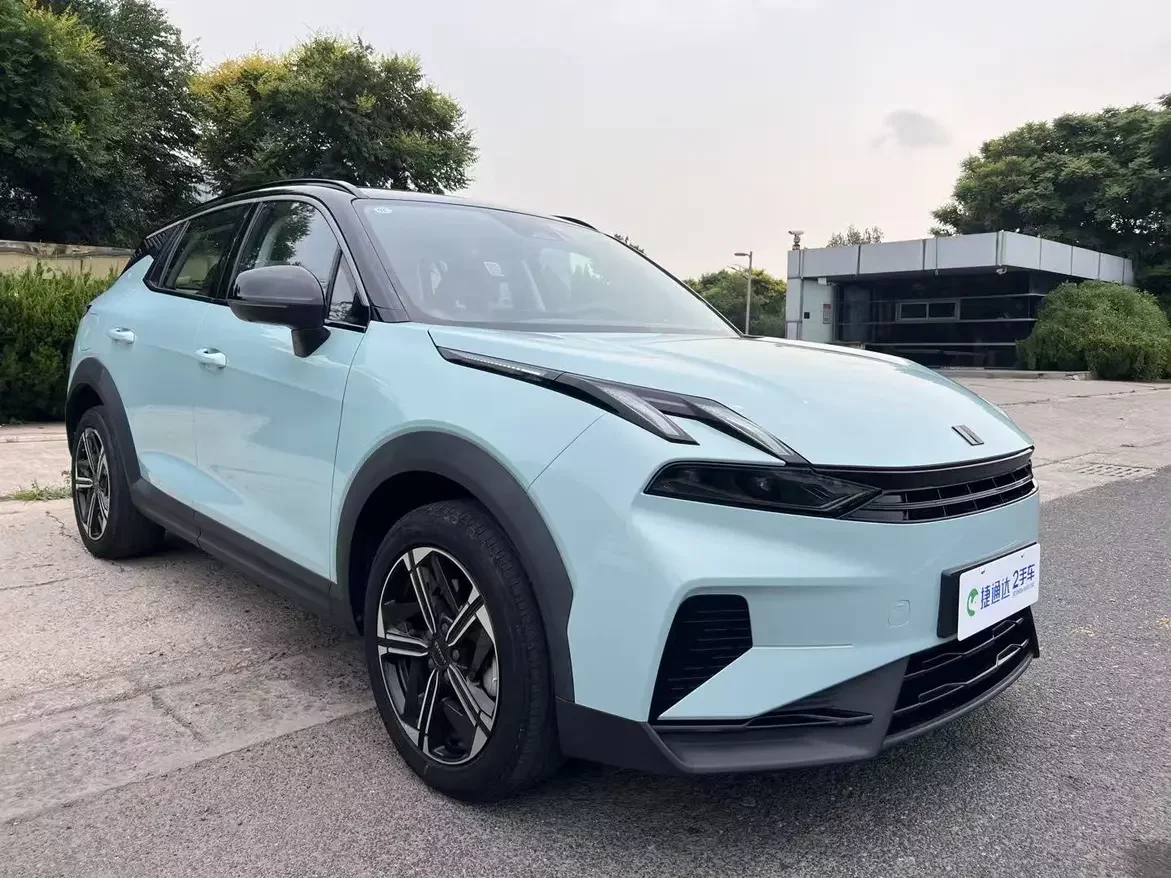 Lynk & Co 06 EM-P