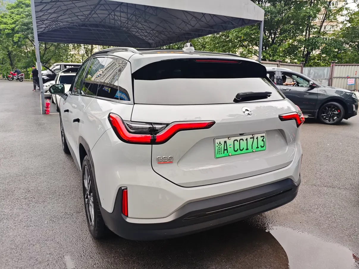NIO ES6