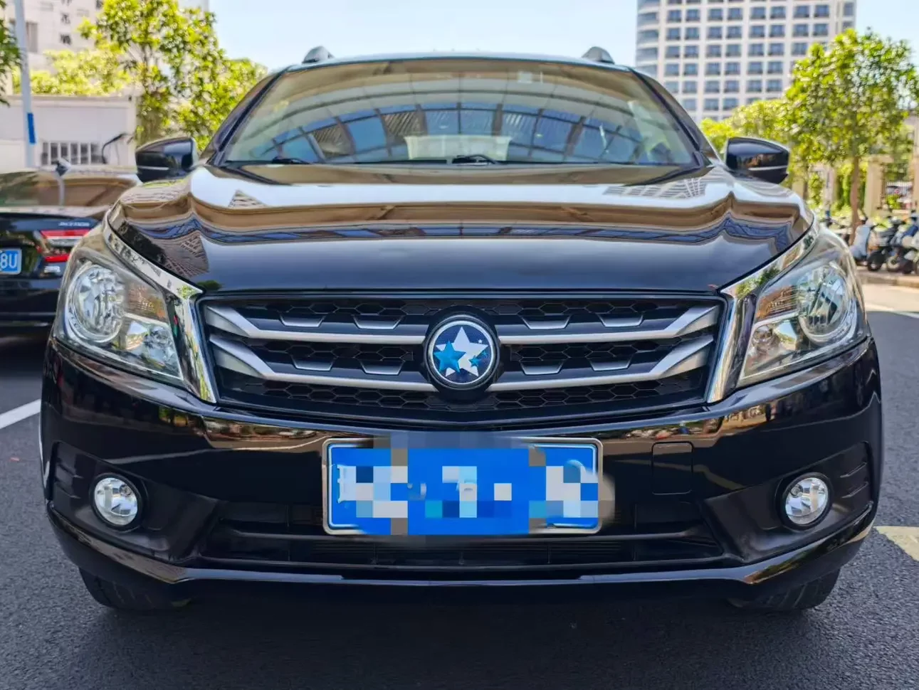 Kai Chen Venucia T70