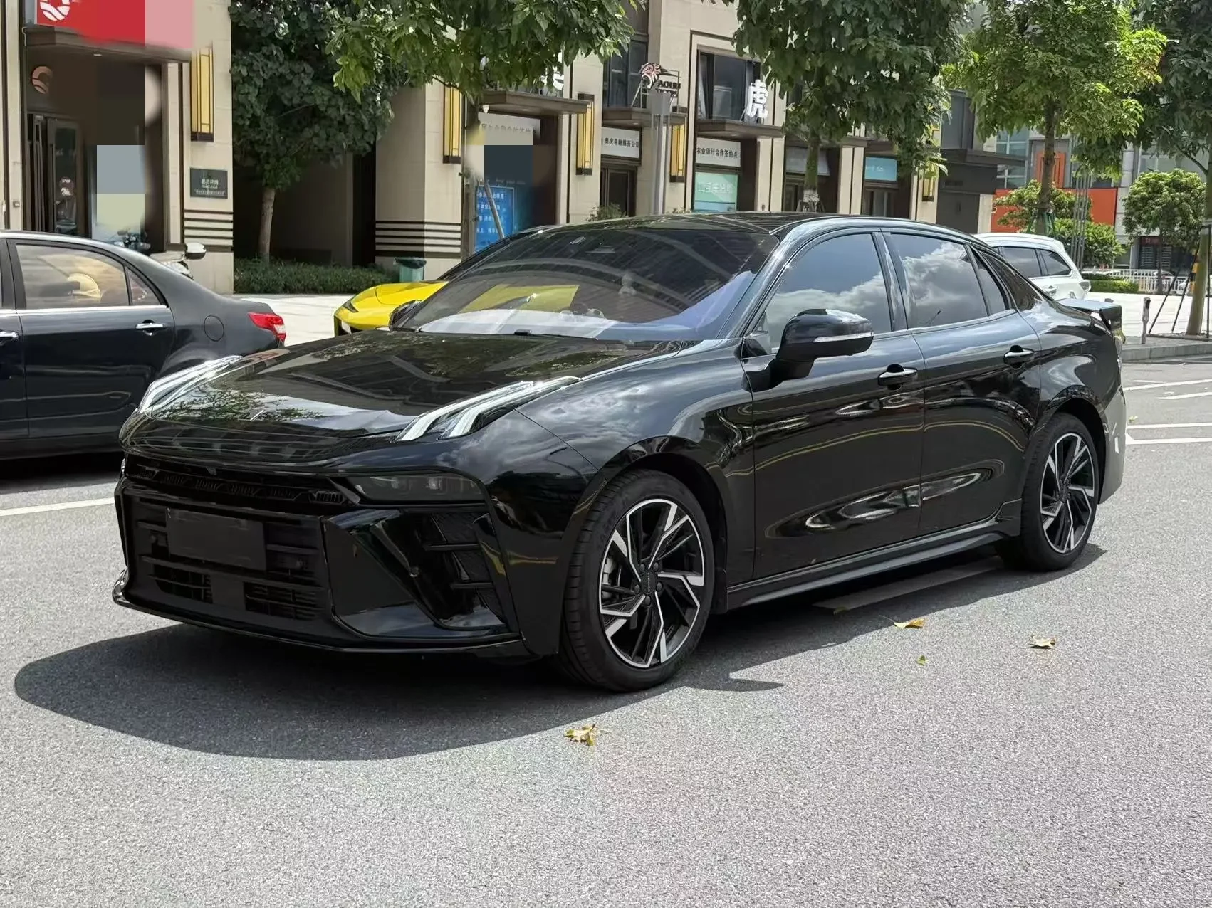 Lynk & Co 03