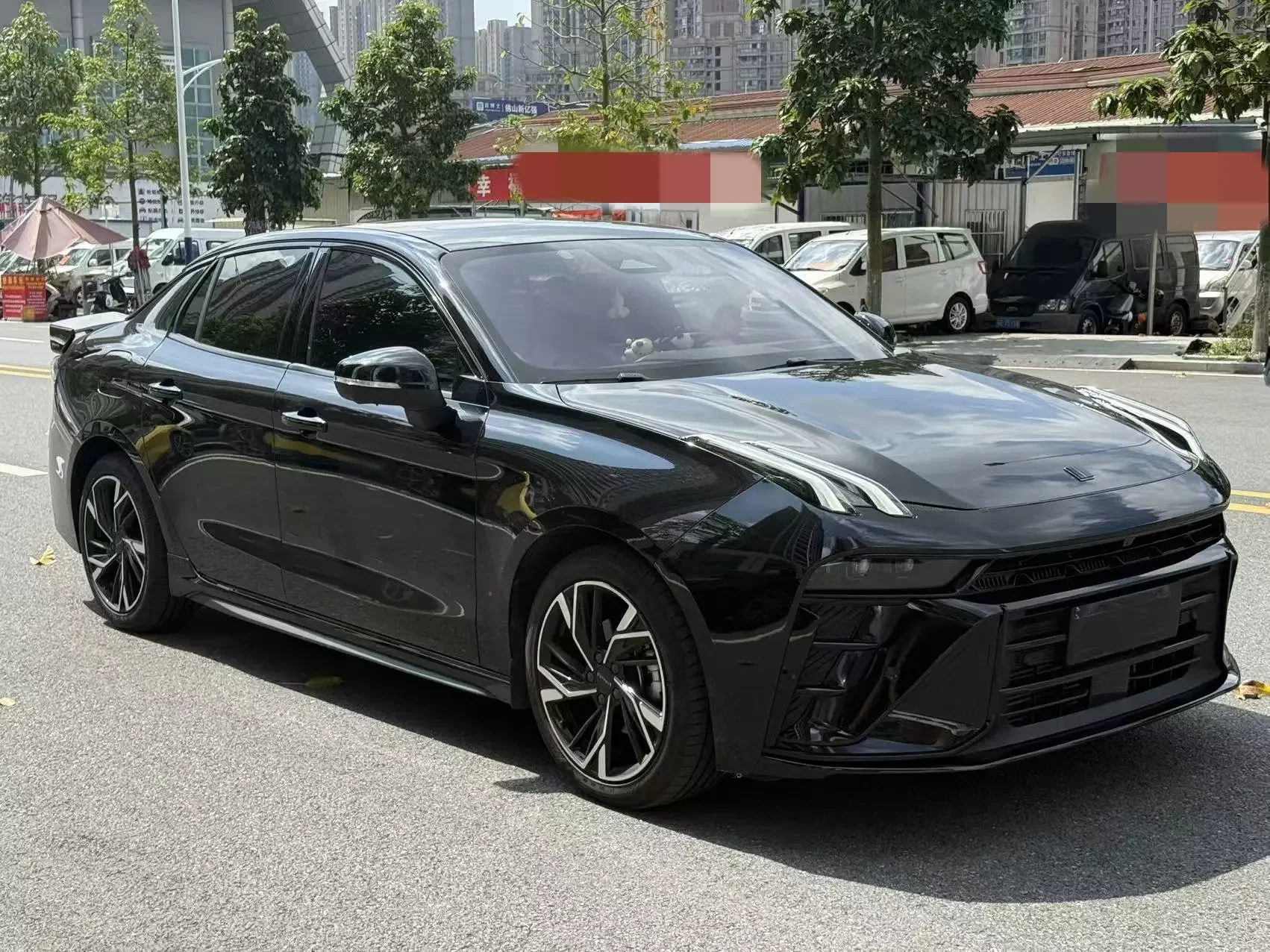 Lynk & Co 03