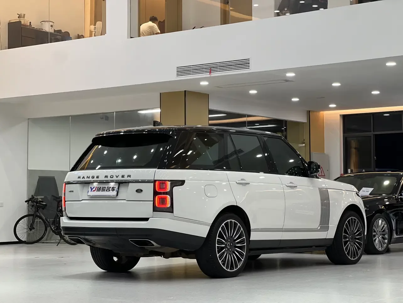 Land Rover range rover