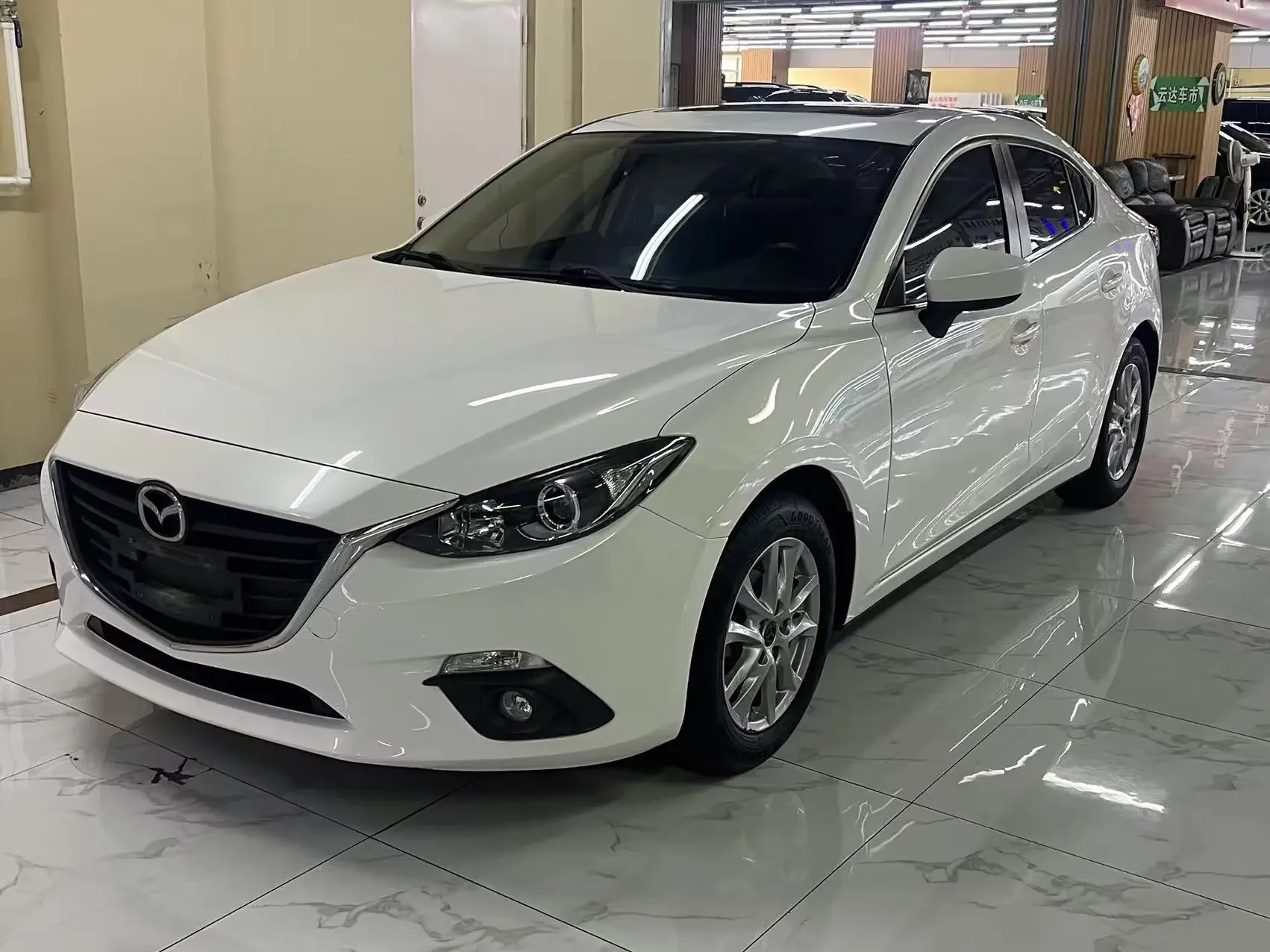 Mazda Axela