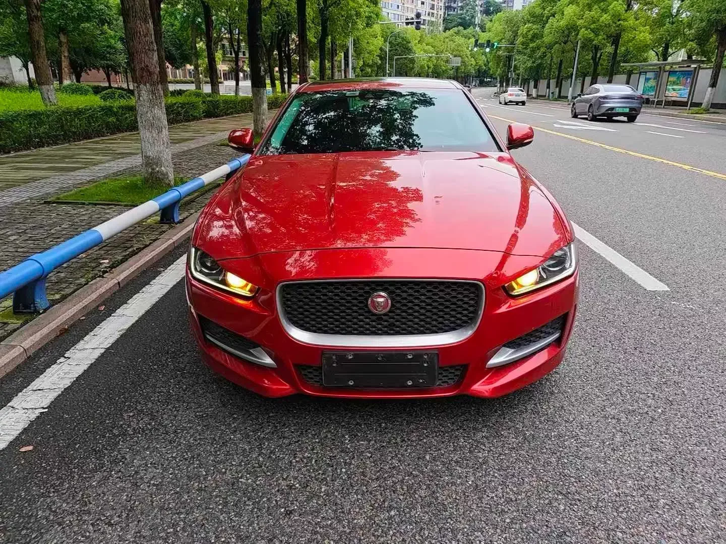 Jaguar XE