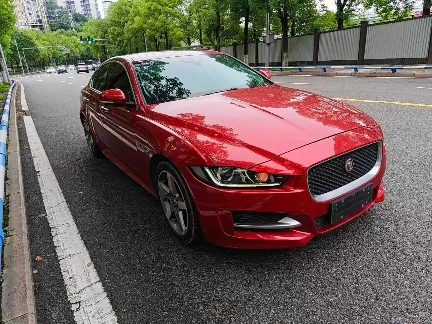 Jaguar XE