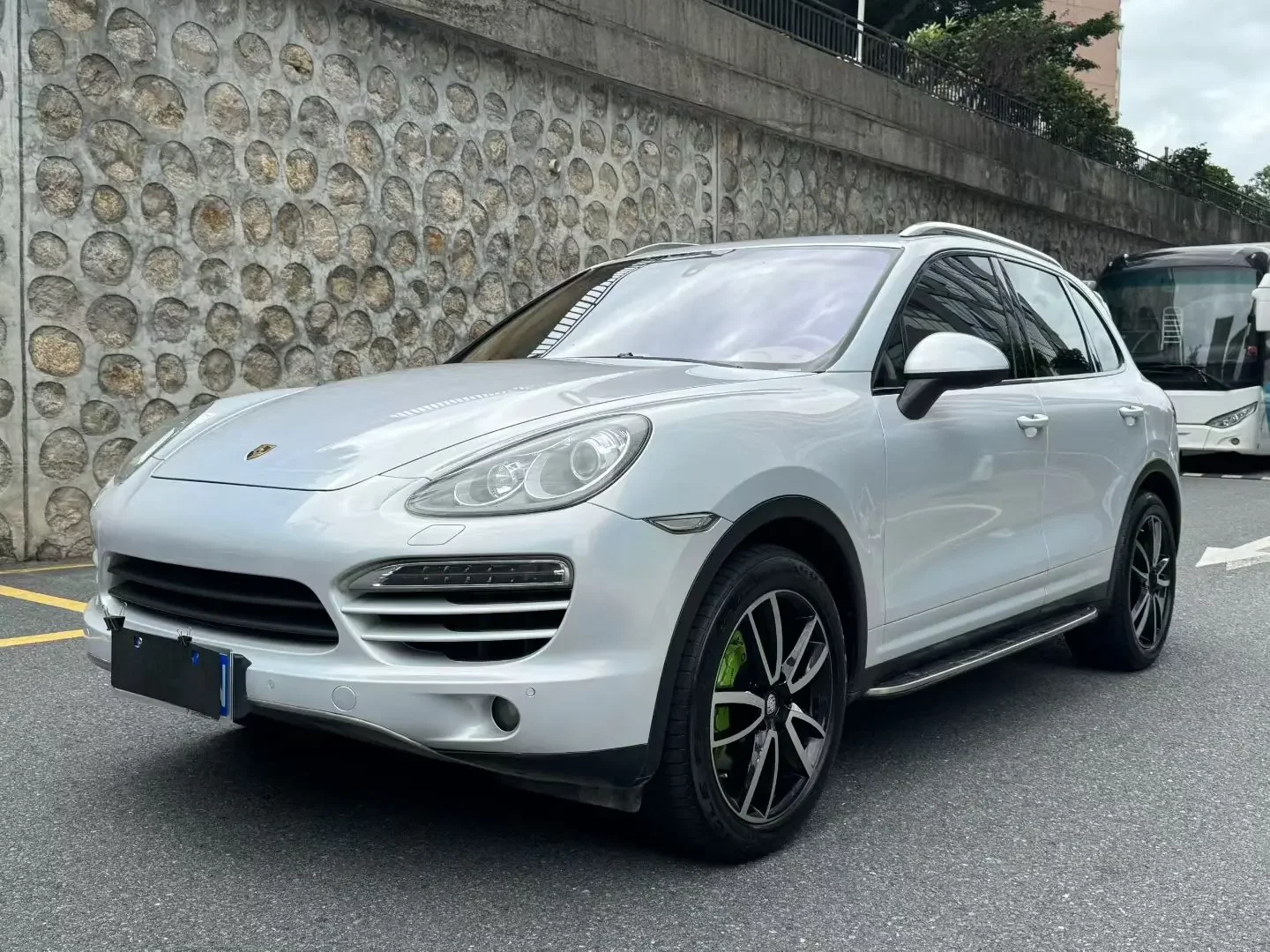 Porsche Cayenne  из Китая