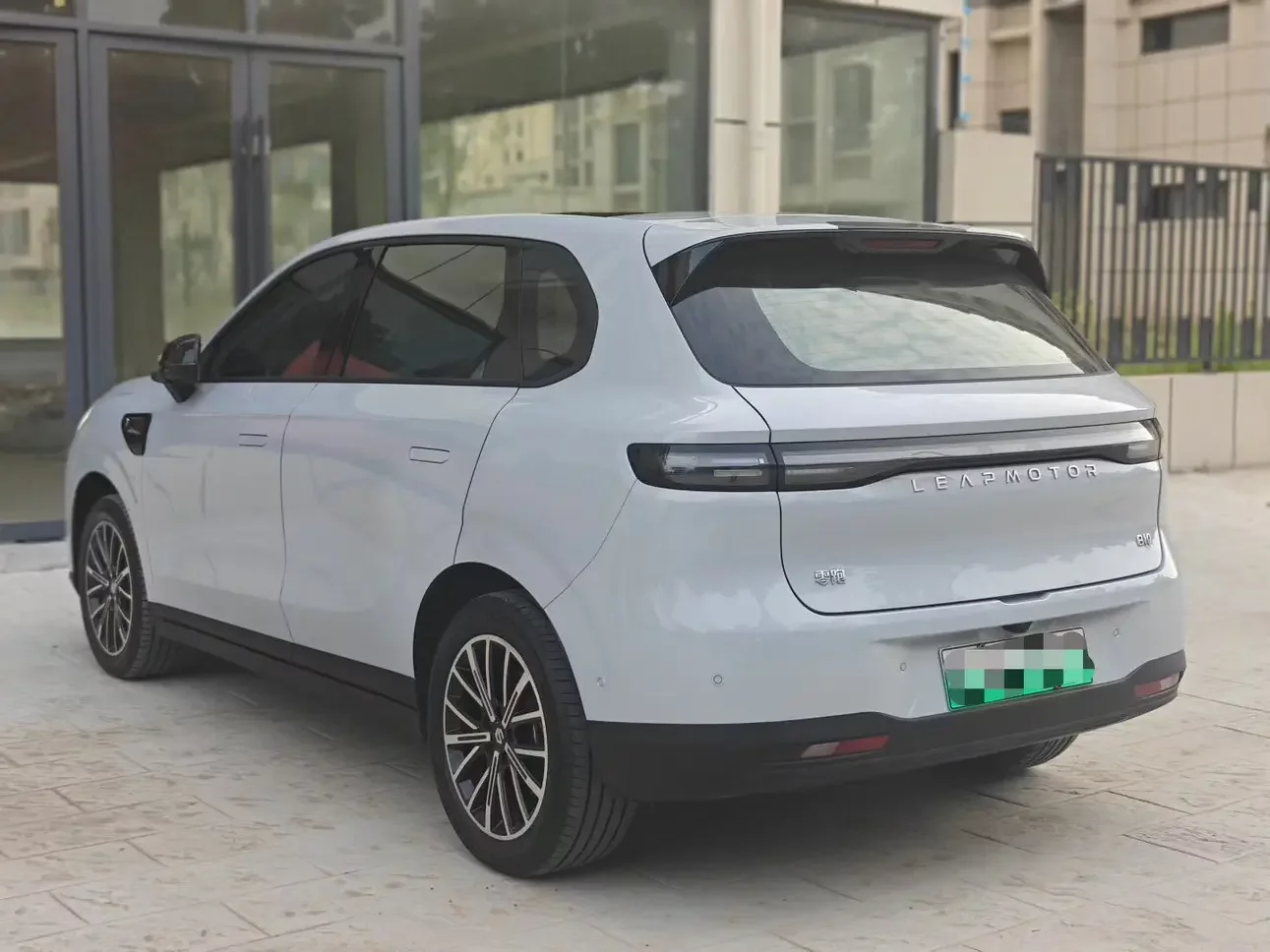 Leapmotor B10